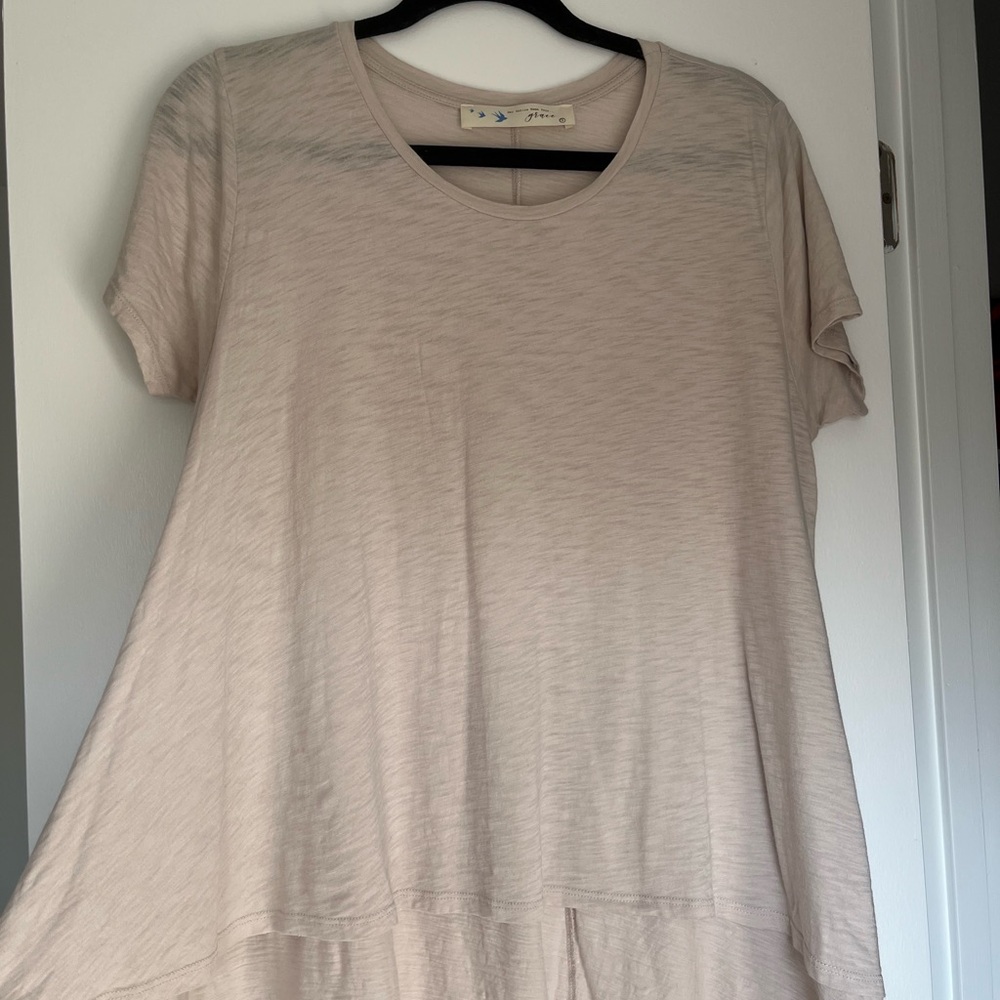 Lizard Thicket Cream Short Sleeve Top